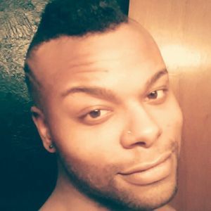 Meet your Posher, Derrick